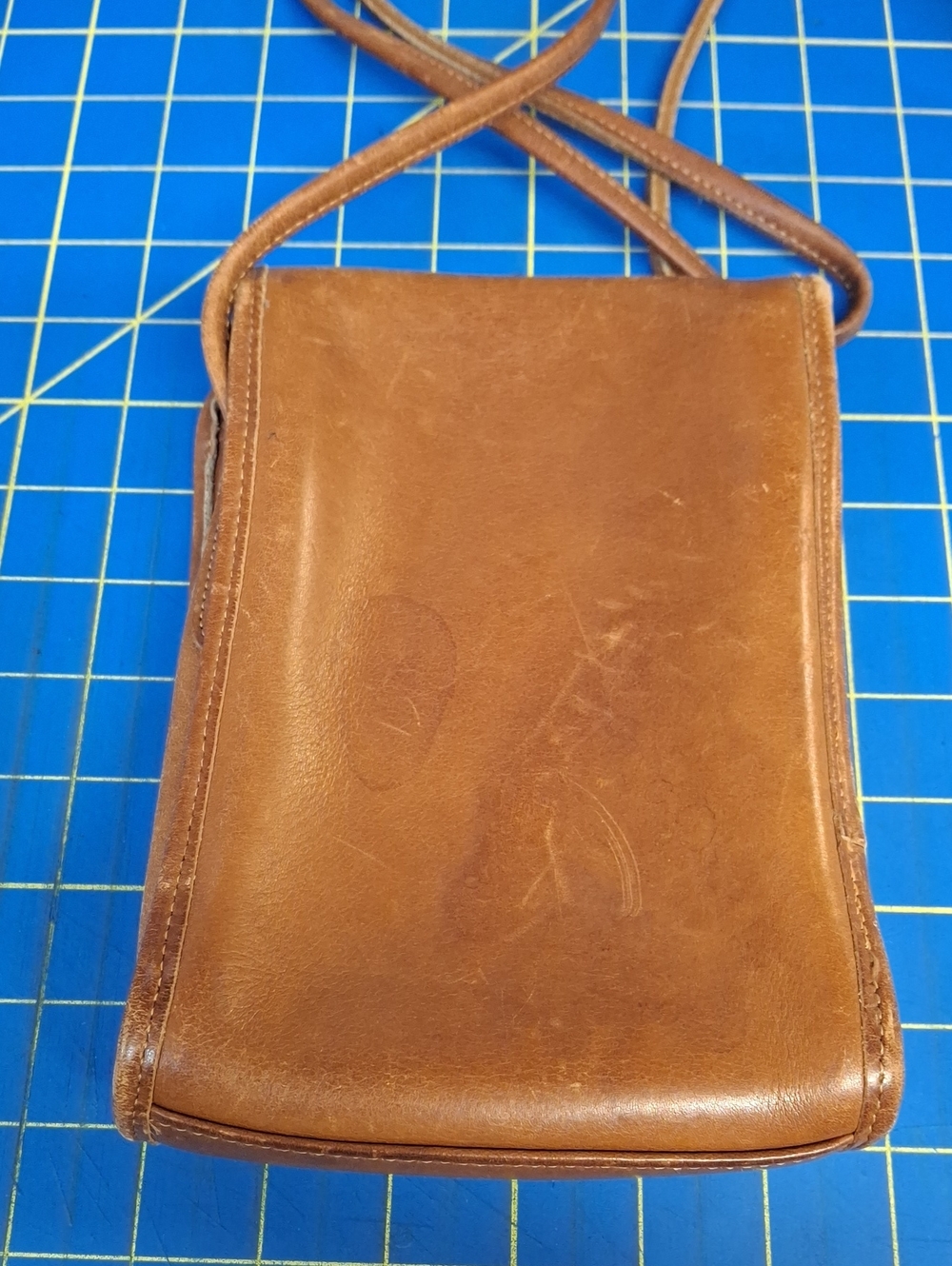 Vintage Coach Brown Leather Crossbody Bag Turn-Lock Brass Closure - Picture 7 of 16